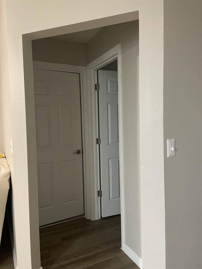 female Roomate everything included