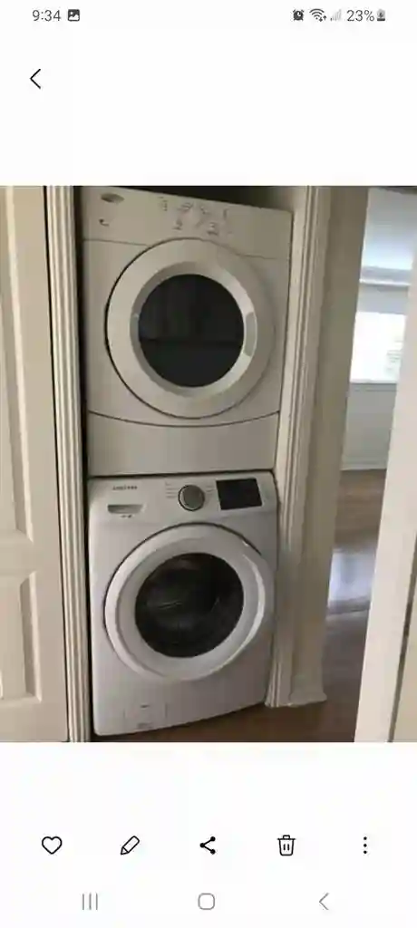 Looking for a roomate asap