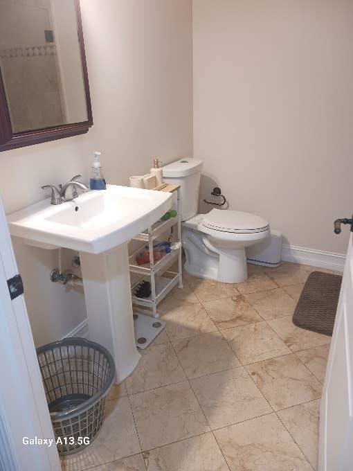 Looking for a roomate asap