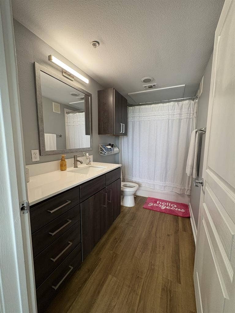 Private room and bath available!