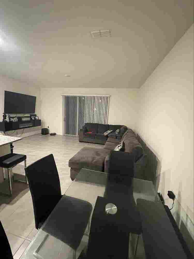 Habitación para rentar disponible