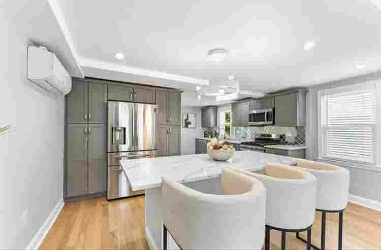 Female Roommate wanted for b!