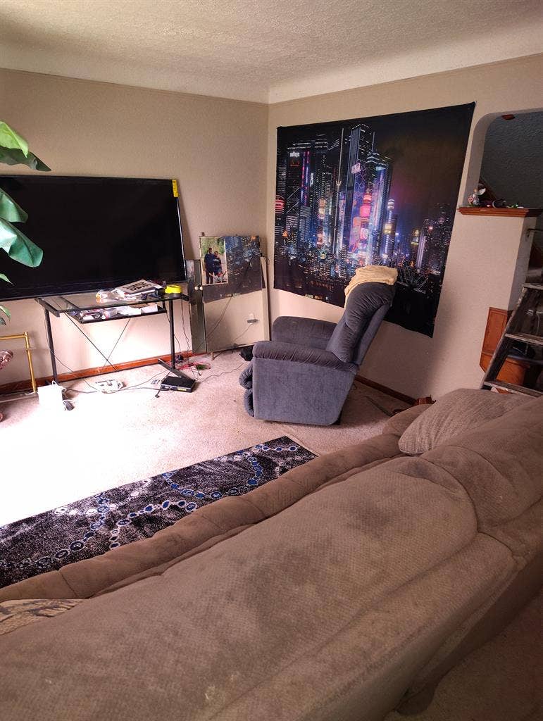 Perfect room to rent furnished