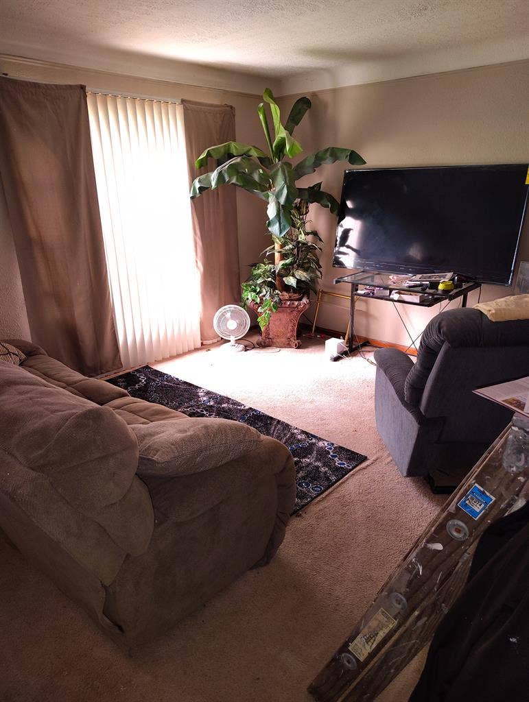 Perfect room to rent furnished