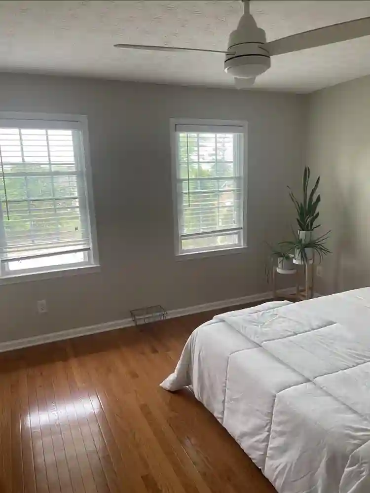 BEAUTIFUL AND SPACIOUS ROOMS!