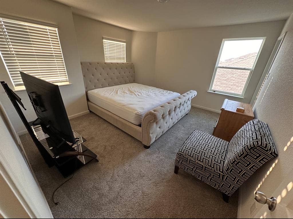 Private room for rent