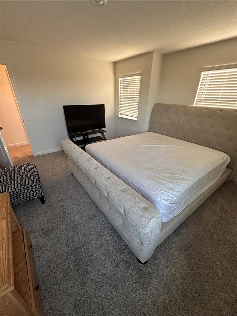 Private room for rent