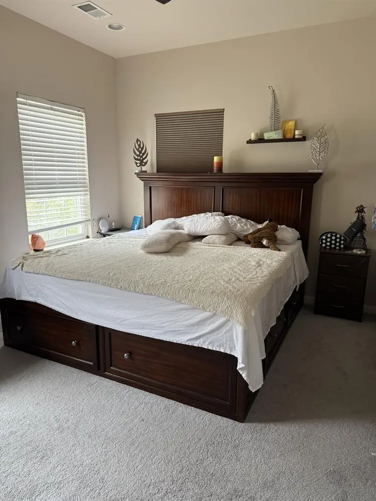 Modern Townhome Rooms For Rent