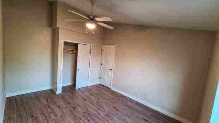 female seeking 3rd roomate