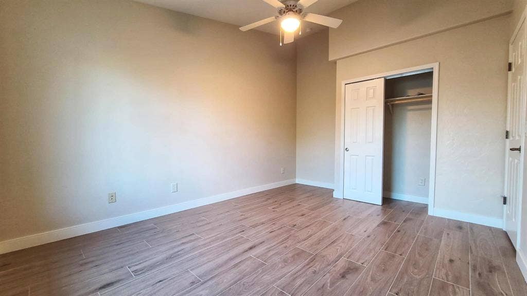 female seeking 3rd roomate