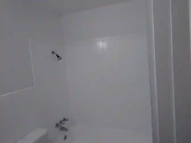 3 bdr townhouse, bath, backyard