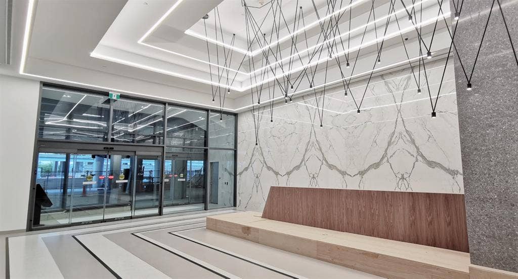 Upscale  Condo for Rent Yonge/QQ