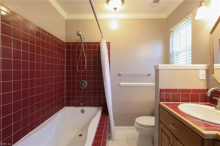 Full Bath All Utilities Included