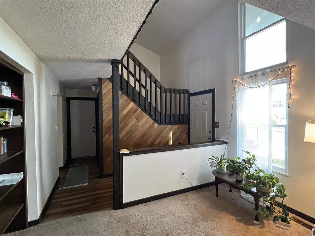 $ room, near Dublin and Academy!