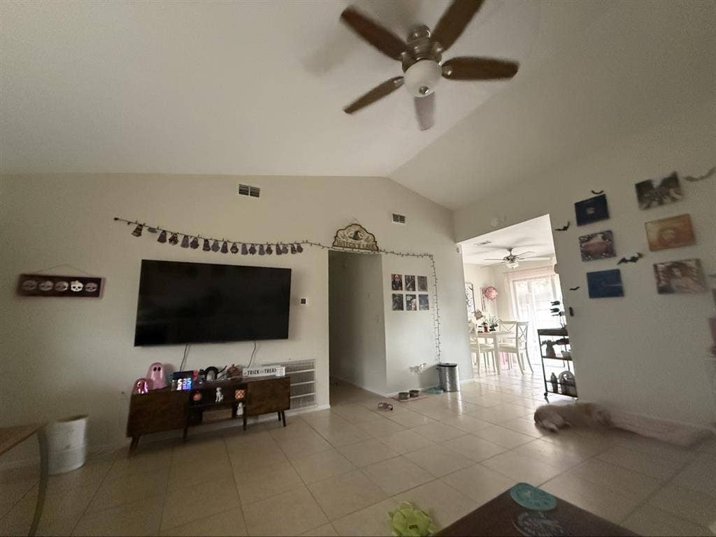 Private room and bathroom for rent!