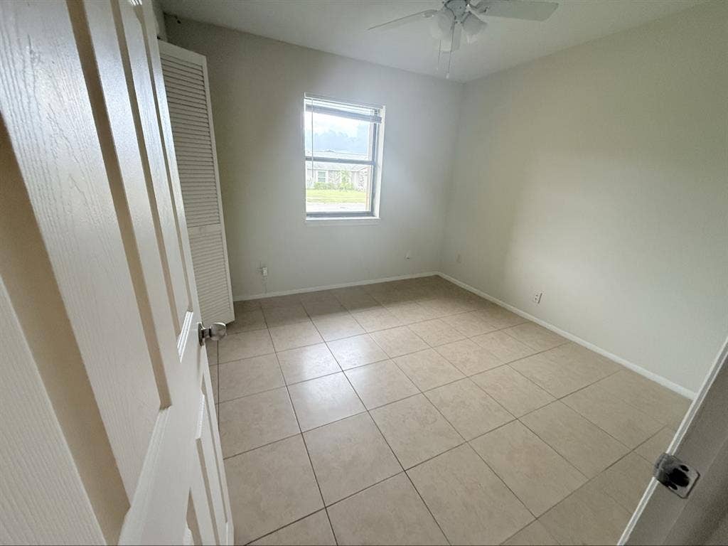 Private room and bathroom for rent!