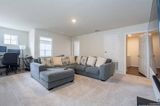 Room for rent utilities included