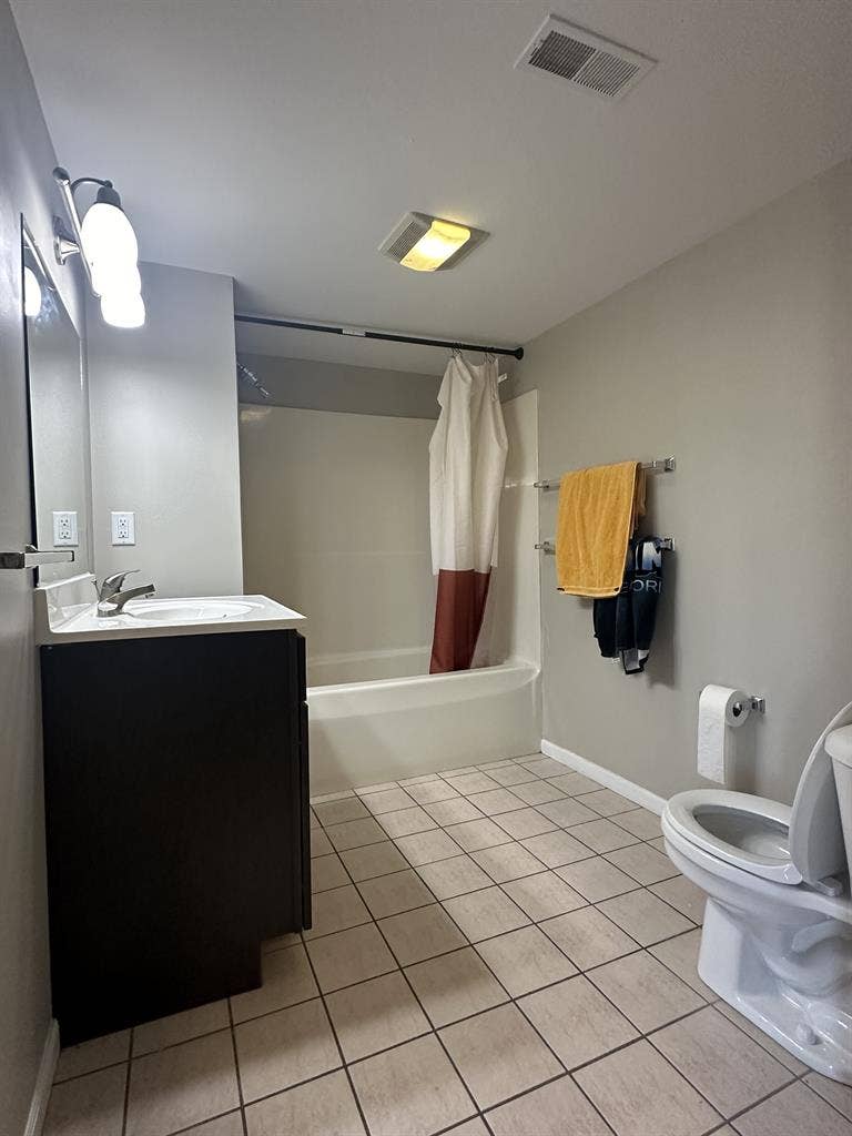 4-bedroom student apartment