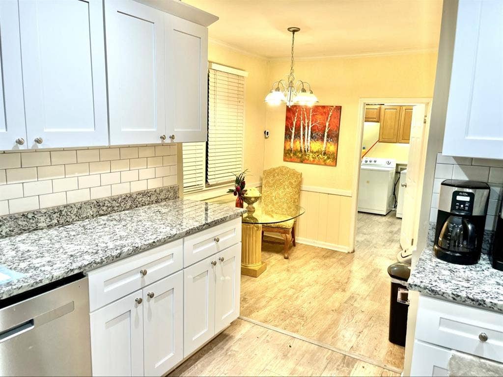 Room in Sandy Springs