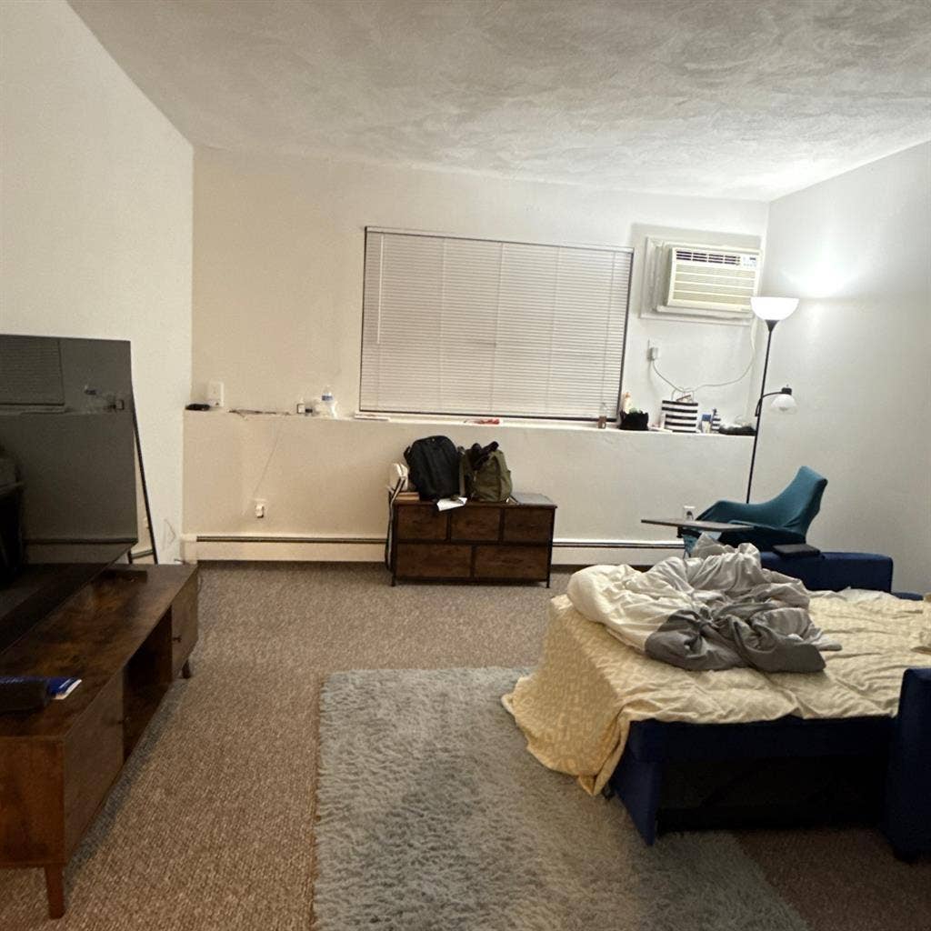 Private room available in Acton MA