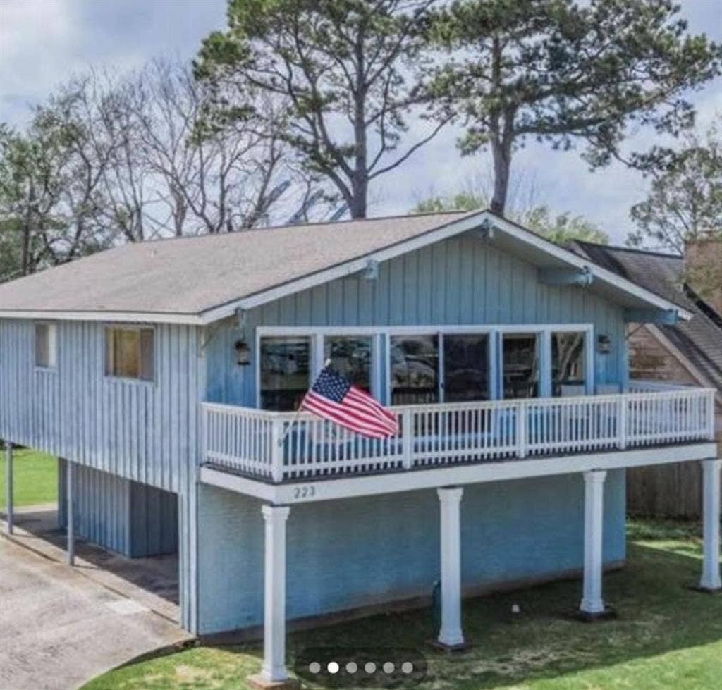 Private room with a closet