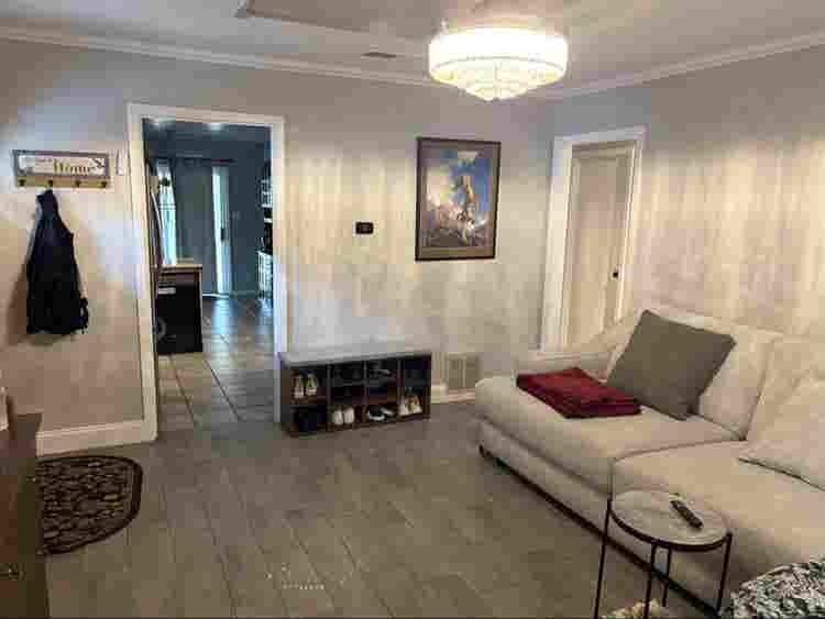 bath house! 1 room for rent