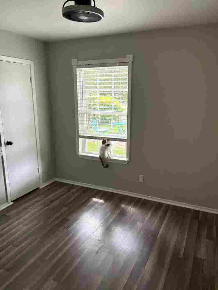 bath house! 1 room for rent