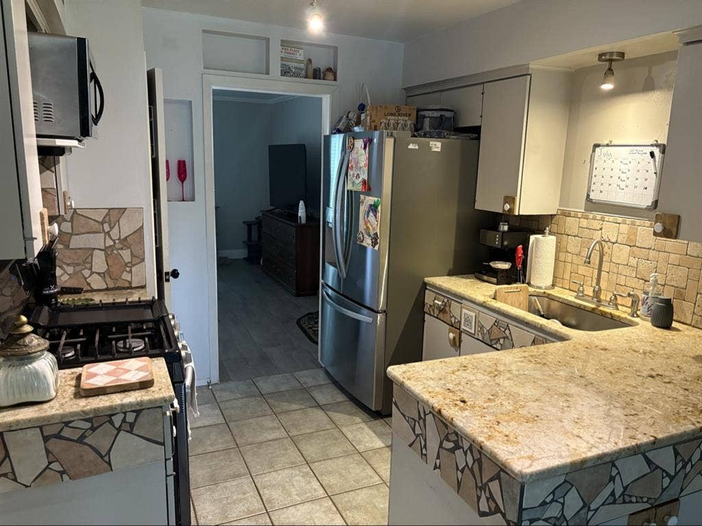 bath house! 1 room for rent