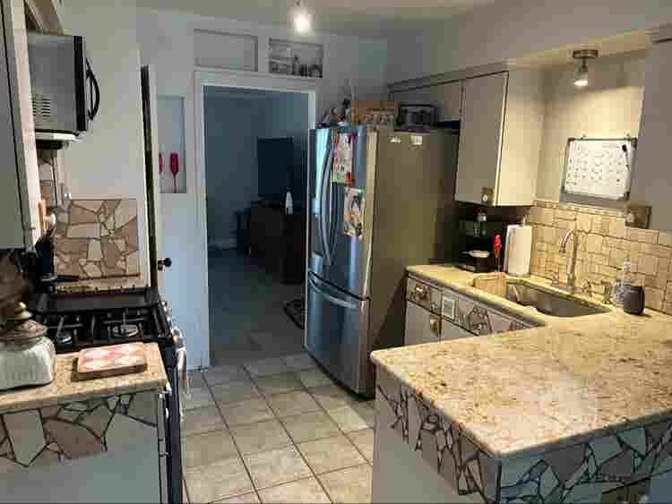 bath house! 1 room for rent