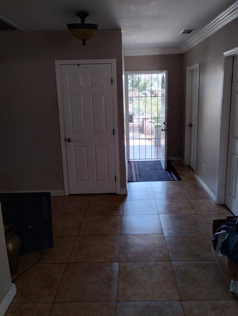 Room for rent in large house