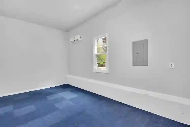 Room for Rent-Springhead Ln Charlot