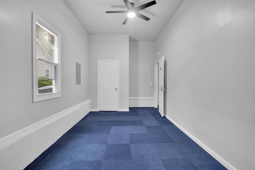 Room for Rent-Springhead Ln Charlot