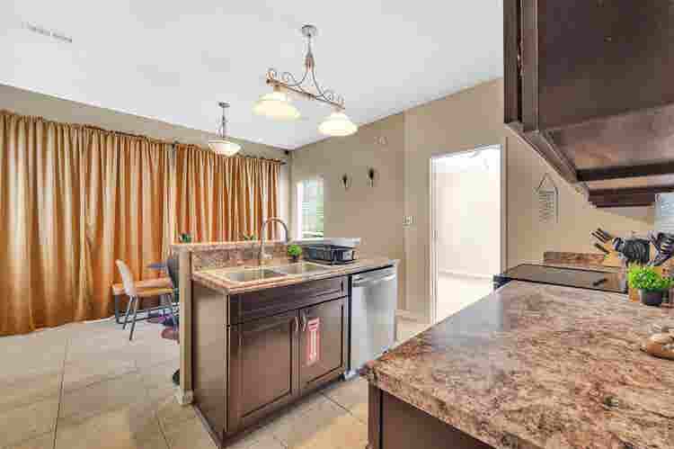 Room for Rent-Springhead Ln Charlot