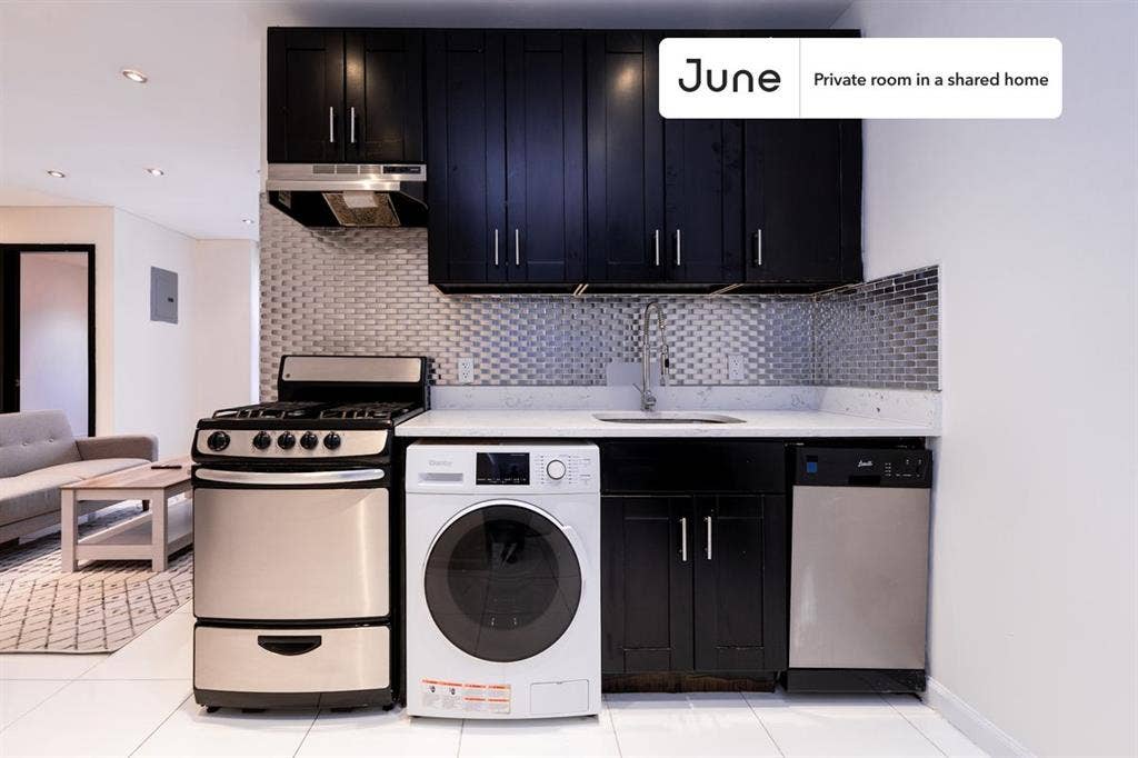 4 BR in New York City