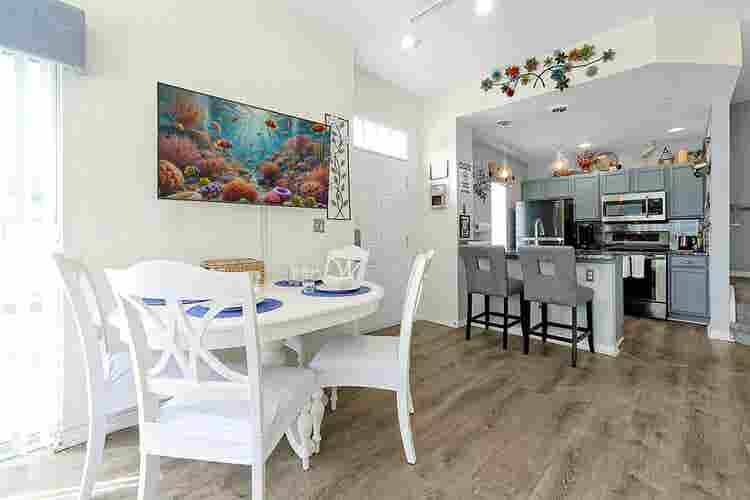 Furnished room near major hospitals