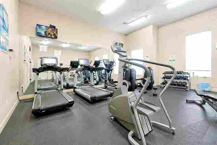 Furnished room near major hospitals