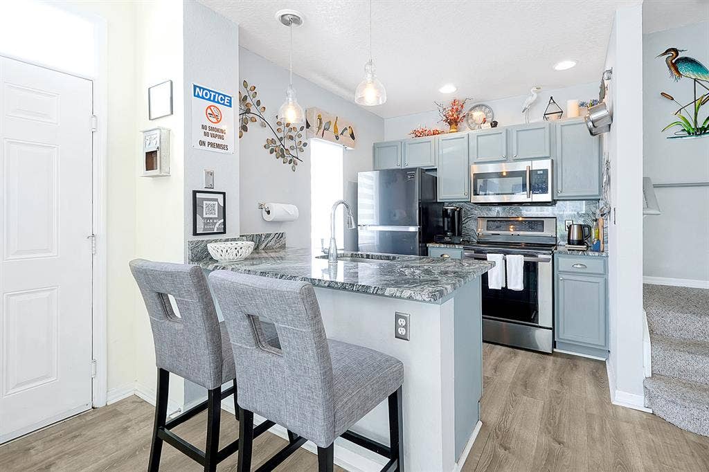 Furnished room near major hospitals