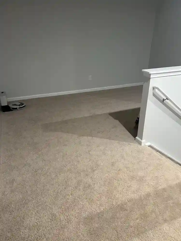 Gay man seeking roommate.