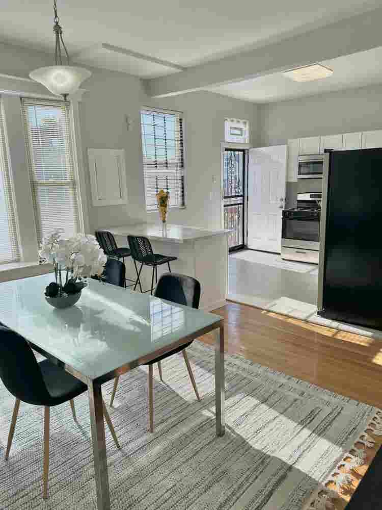 Modern 3-Bedroom in East Woodlawn!!