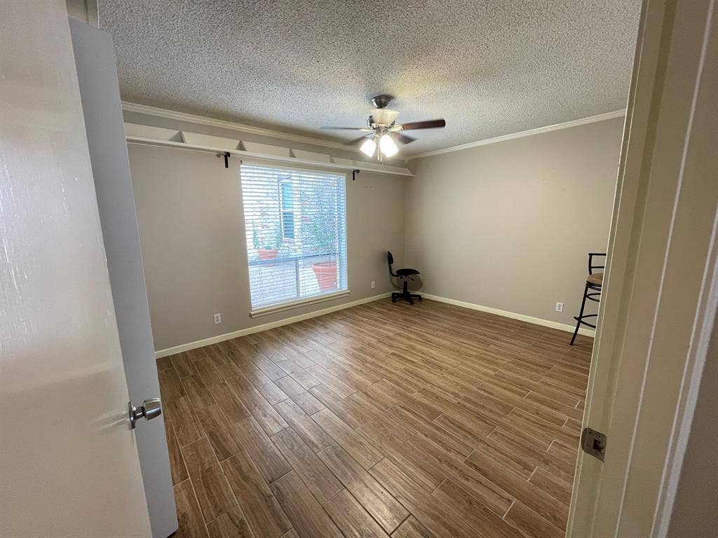 2 BR in Austin