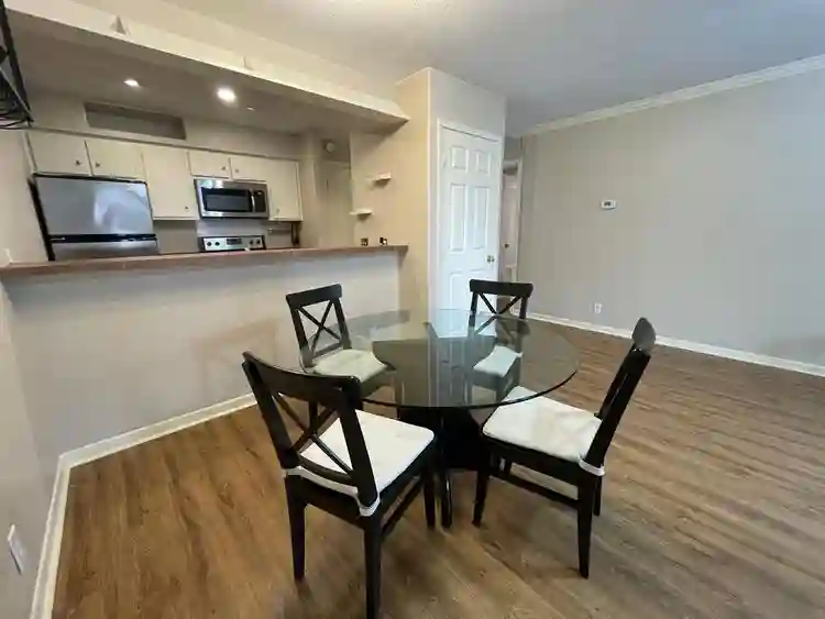 2 BR in Austin