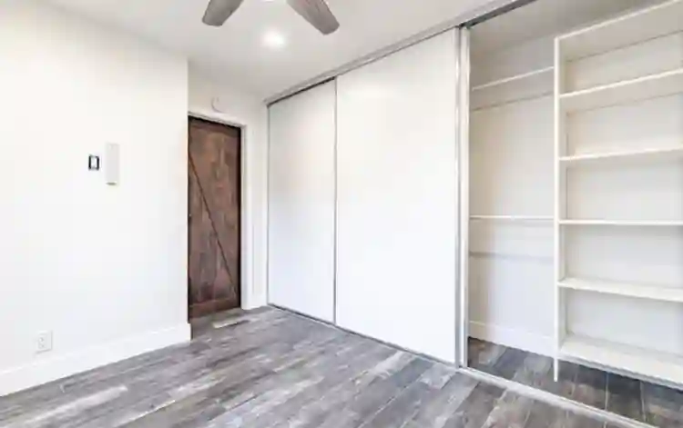 Private Room in Waterfront Townhome