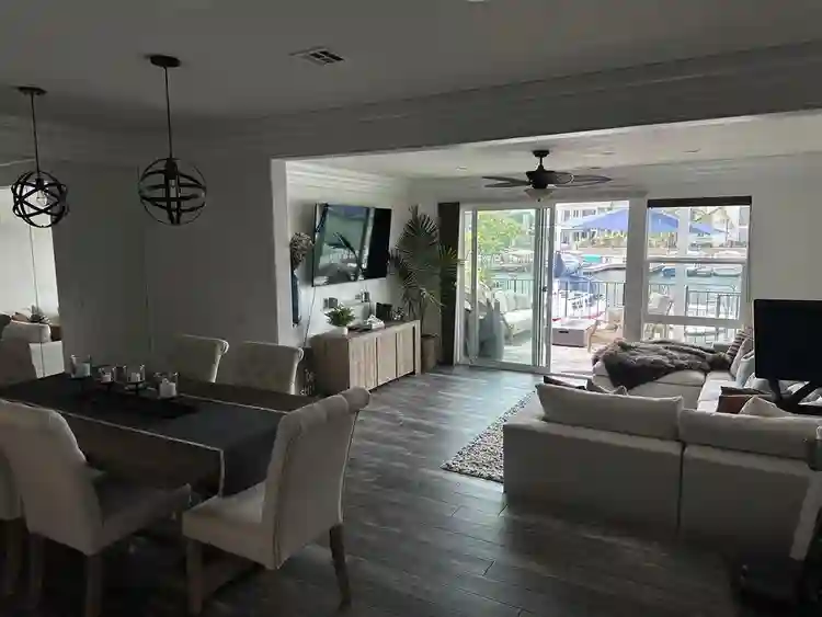 Private Room in Waterfront Townhome