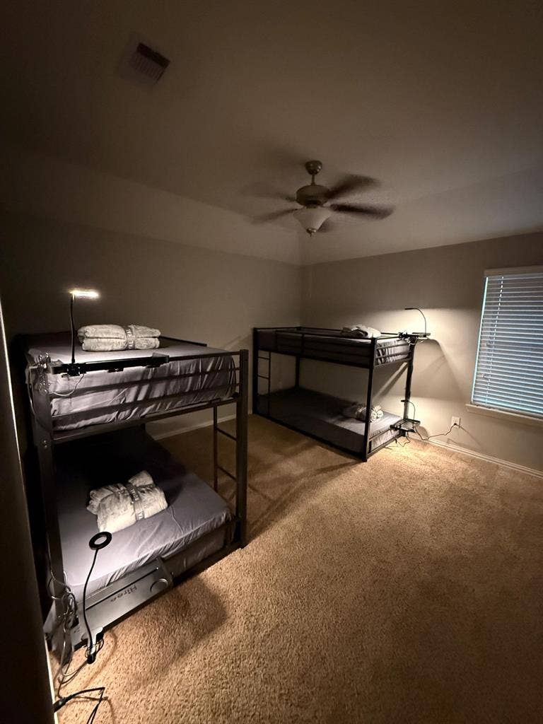 Bed Space Available (FEMALES ONLY)