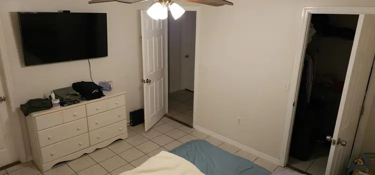Big room, private bathroom / closet