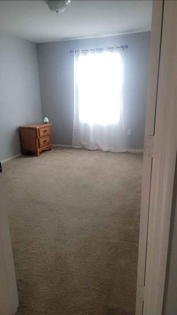 Clermont room available