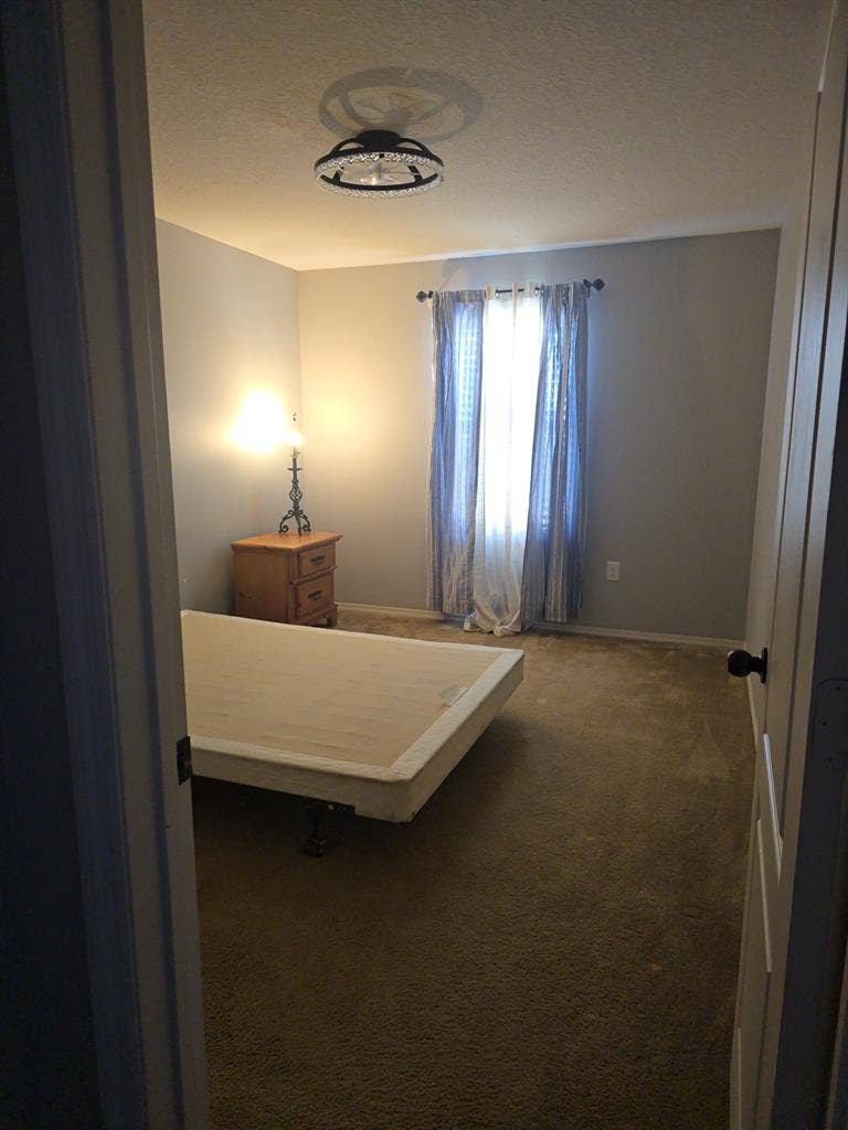 Clermont room available