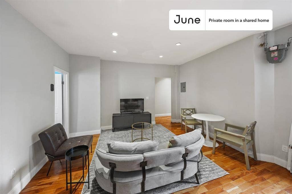 3 BR in New York City