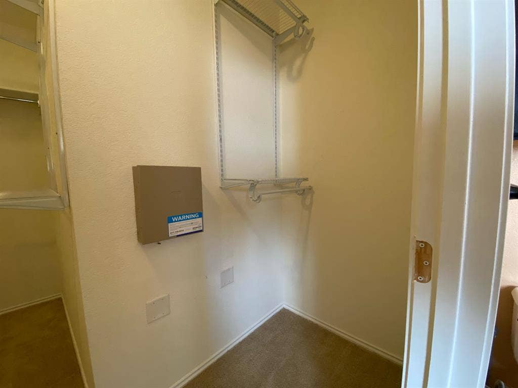 Master Bedroom - 1st Month Discount