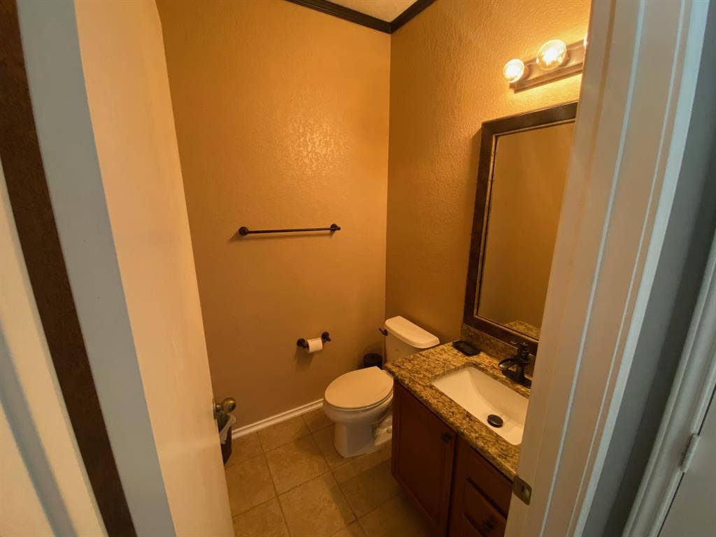 Master Bedroom - 1st Month Discount